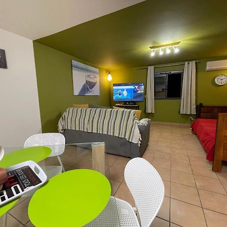 Immense Studio 51 Jusqu'A 4 Personnes Avec Vue Mer Сен Дьони Екстериор снимка